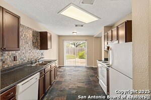 7807 Clipper Pass in San Antonio, TX - Building Photo - Building Photo