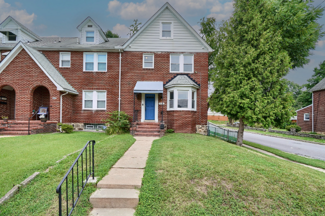property at 1031 Elm Ridge Ave