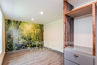 2324 N Watts St in Portland, OR - Building Photo - Building Photo
