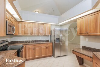 2301 SE 8th Pl, Unit 317 in Cape Coral, FL - Building Photo - Building Photo