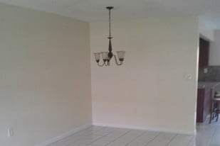 13343 SW 59th Terrace in Miami, FL - Building Photo
