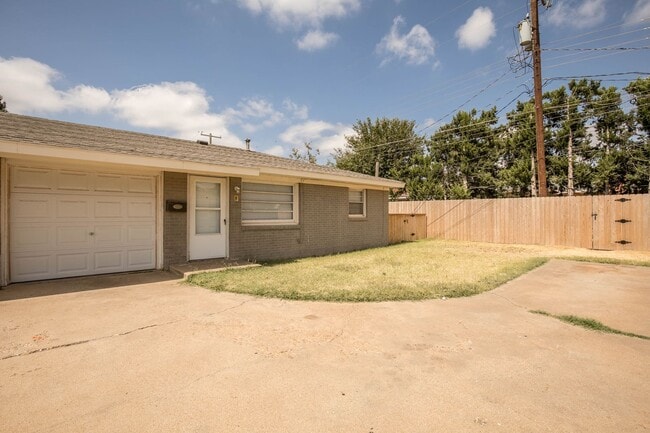 2308 62nd St in Lubbock, TX - Building Photo - Building Photo