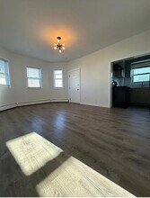 6 Dover St, Unit 1 in Fall River, MA - Building Photo - Building Photo