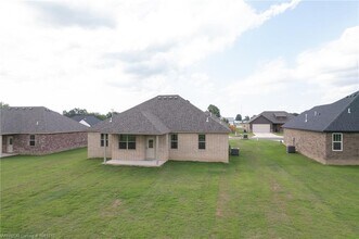 105 Countryside Wy in Pocola, OK - Building Photo - Building Photo