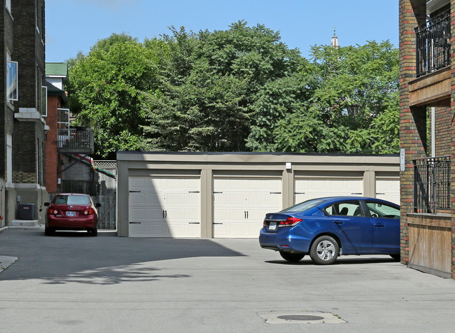 Herkimer Apartments in Hamilton, ON - Building Photo - Building Photo