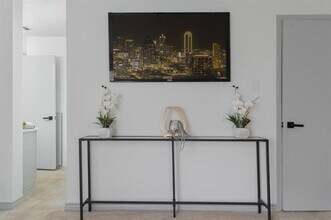 5981 Arapaho Rd in Dallas, TX - Building Photo - Building Photo