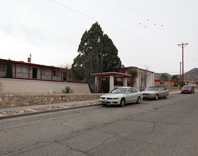 Park Foothill Apartments in El Paso, TX - Building Photo - Building Photo