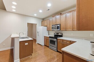 1826 Rushing Wood Dr NW in Huntsville, AL - Building Photo - Building Photo