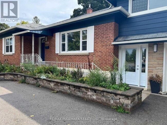 4328 New St in Burlington, ON - Building Photo - Building Photo