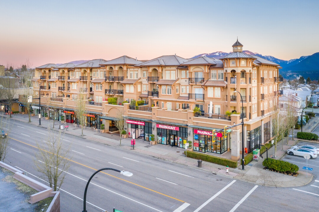 Tramonto in Burnaby, BC - Building Photo