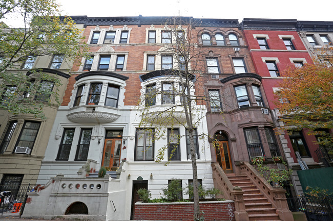 128 W 81st St in New York, NY - Foto de edificio - Building Photo