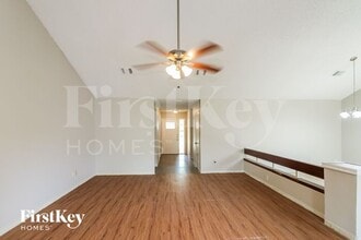 7111 Navidad Rd in Houston, TX - Building Photo - Building Photo