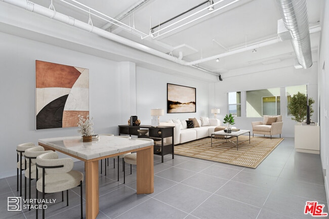 property at 939 S Broadway