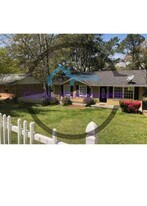466 Clara Dr in Riverdale, GA - Building Photo