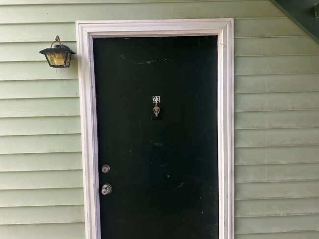 435 Haltiwanger Rd in Greenwood, SC - Foto de edificio - Building Photo