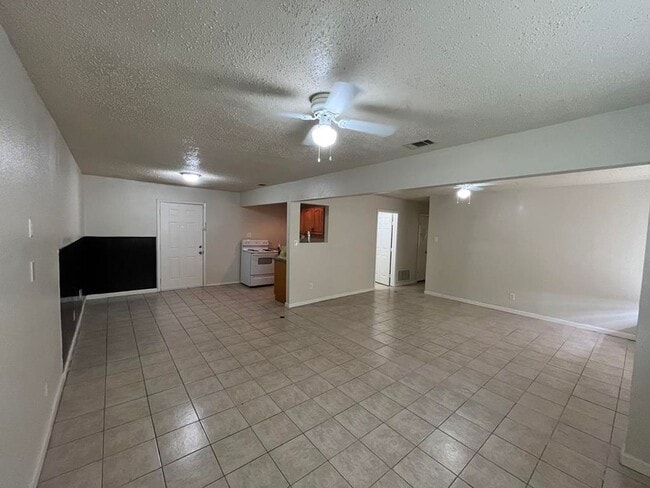 321 Monica Dr in Garland, TX - Building Photo - Building Photo
