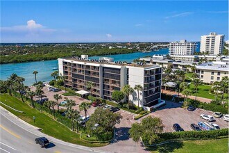 225 S Beach Rd-Unit -401 in Jupiter, FL - Building Photo - Building Photo