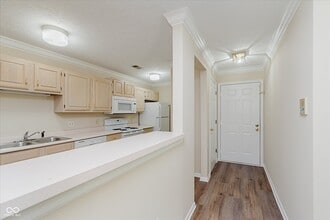 1059 Timber Creek Dr in Carmel, IN - Building Photo - Building Photo