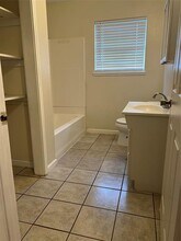 7412 McArthur St in Hitchcock, TX - Building Photo - Building Photo
