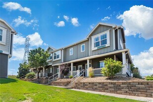 14700 E 104th Ave in Commerce City, CO - Building Photo