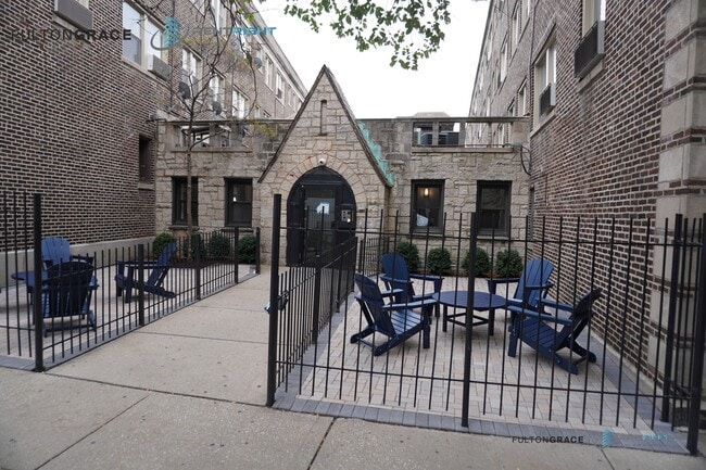 1553 W Hollywood Ave in Chicago, IL - Building Photo - Building Photo