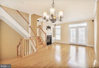 811 Water Pl in Alexandria, VA - Building Photo - Building Photo