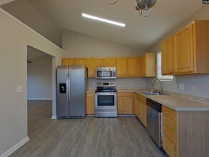 255 Legend Oaks Dr in Columbia, SC - Building Photo - Building Photo