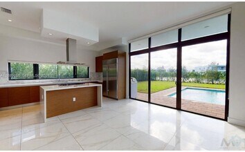 16580 Sunset Way in Weston, FL - Building Photo - Building Photo