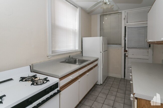 5200 N Damen Ave, Unit 3 in Chicago, IL - Building Photo - Building Photo
