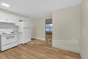 1190 Orchard Park Rd in Buffalo, NY - Building Photo