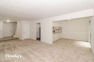 797 Brittany Ct in Stone Mountain, GA - Foto de edificio - Building Photo