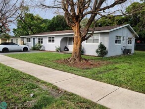 736 NW 2nd Ave in Fort Lauderdale, FL - Building Photo - Building Photo