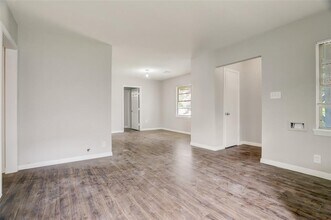 6306 Reed Rd in Houston, TX - Building Photo - Building Photo