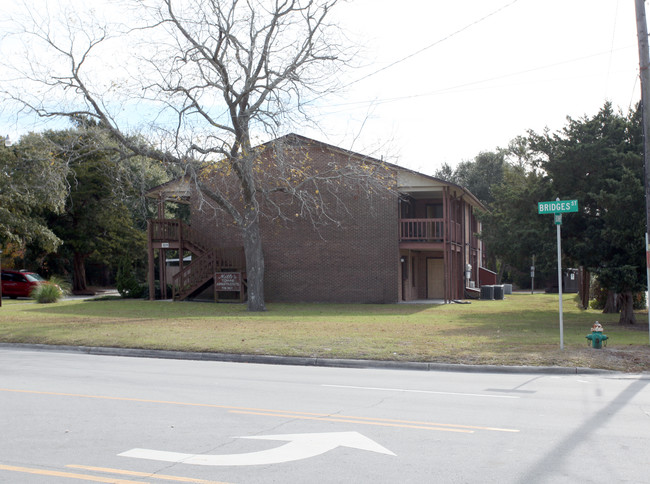 Miller Towne Apartments in Morehead City, NC - Foto de edificio - Building Photo