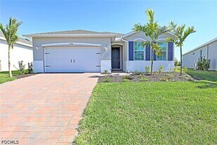 1220 Mariners Vw Ter in Cape Coral, FL - Building Photo