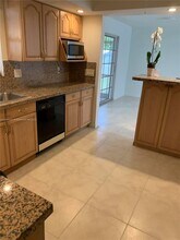 1117 NE 2nd Ct-Unit -1 in Hallandale Beach, FL - Building Photo - Building Photo