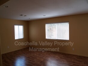 33177 Campus Ln in Cathedral City, CA - Building Photo - Building Photo