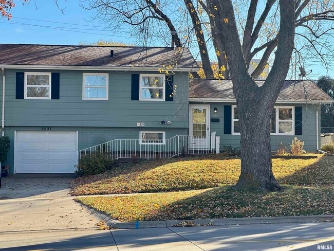 property at 2207 18th St