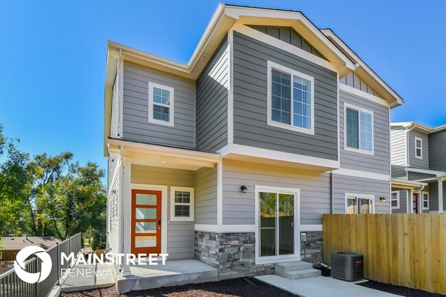 property at 820 Promontory Rock Grv