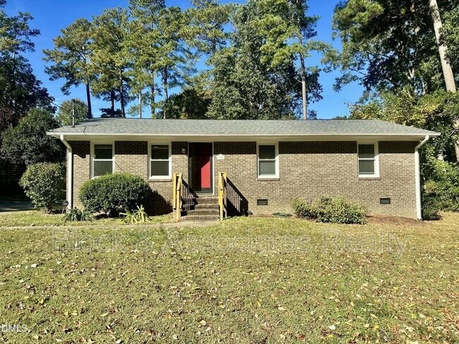 property at 2104 Balboa Rd