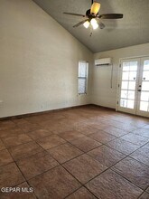 11300 Crater Lake Ave in El Paso, TX - Building Photo - Building Photo