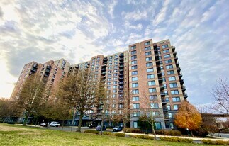 2451 Midtown Ave, Unit 1408 in Alexandria, VA - Building Photo