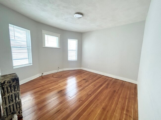 19 Eastman St, Unit 2 in Boston, MA - Building Photo - Building Photo