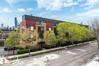 622-630 W 16th St in Chicago, IL - Building Photo - Building Photo