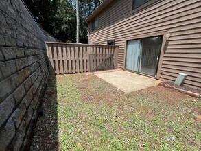 1002 Parkaire Xing in Marietta, GA - Building Photo - Building Photo