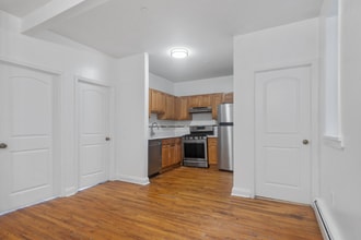 149 Grant Ave, Unit 2C in Jersey City, NJ - Foto de edificio - Building Photo