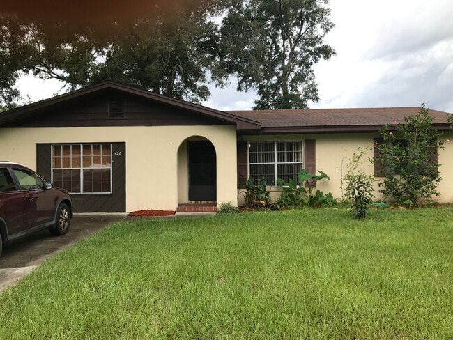property at 228 Hawthorne Rd