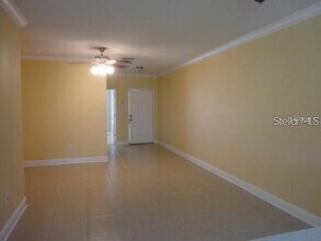 6548 Osprey Lake Cir in Riverview, FL - Building Photo - Building Photo