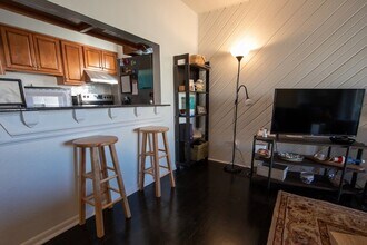 736 W Ocean View Ave in Norfolk, VA - Building Photo - Building Photo