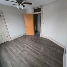 904 N Grand Ave in Charles City, IA - Building Photo - Building Photo